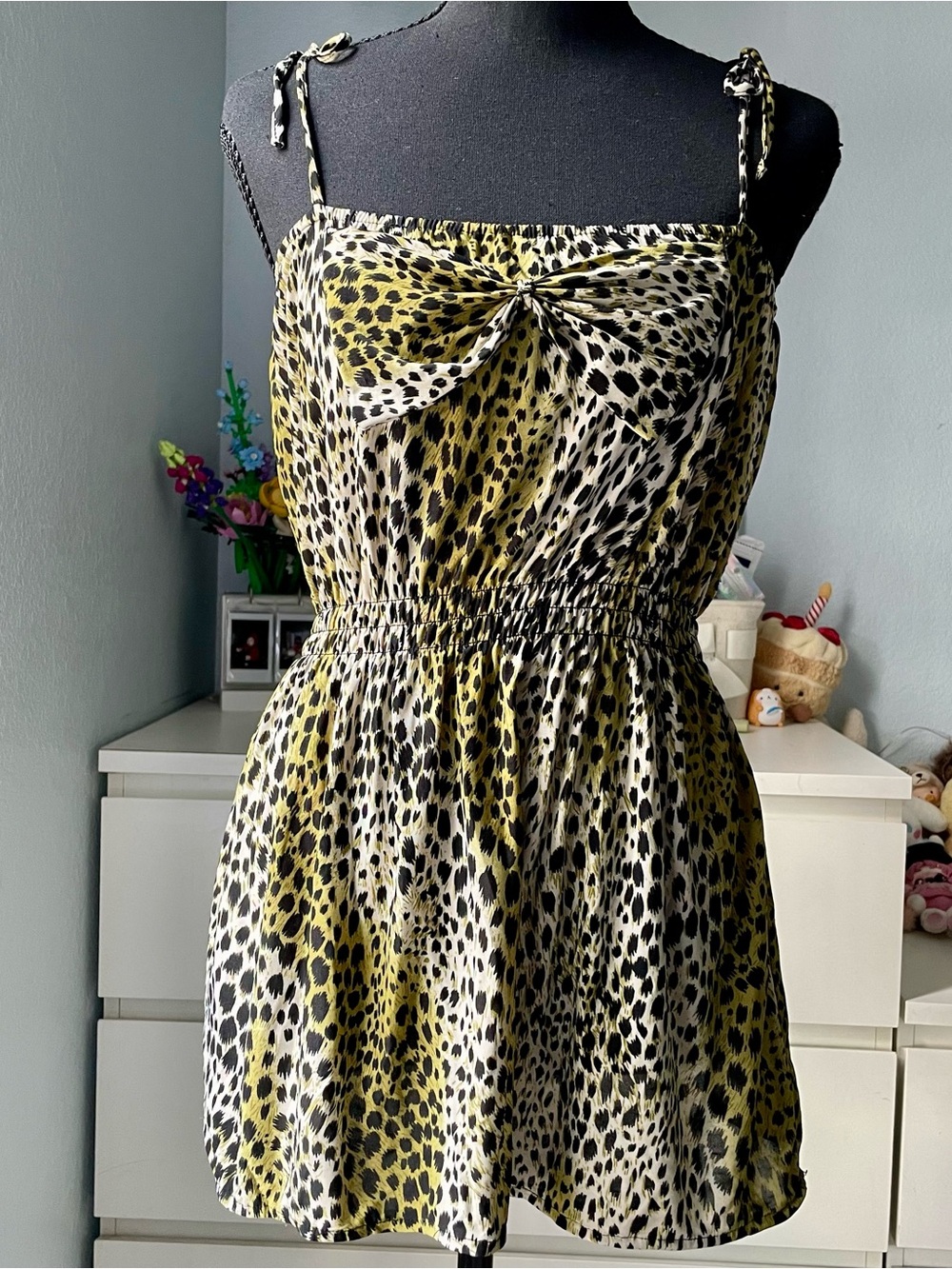 Yellow White Black Leopard Print Front Bow Sleeveless Smocked Waist Top Size XS